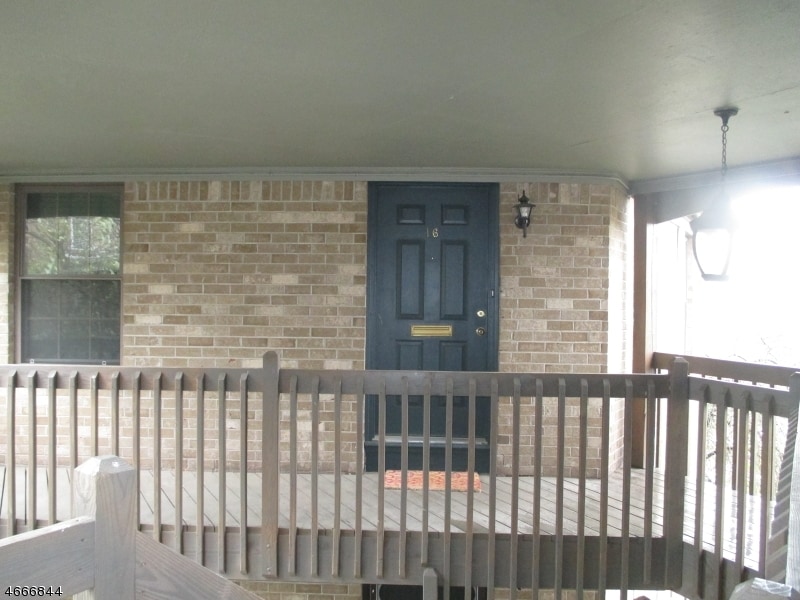 Primary Photo - 181 Long Hill Rd