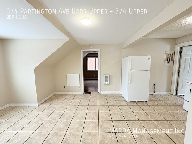 Building Photo - COZY 2 BED/1 BATH NEAR U OF W - INCLUSIVE!!