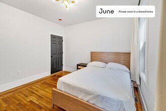 Building Photo - Room in Shared 5 bed/2 bath home in Roxbury