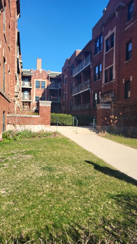 Primary Photo - 5631 S Kenwood Ave