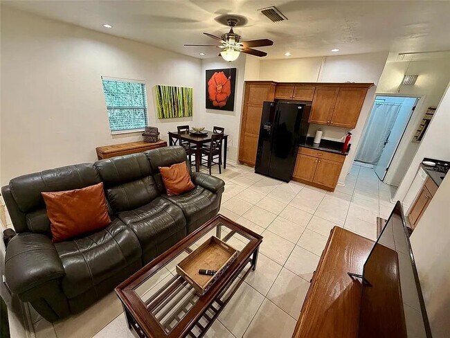 Foto del edificio - 408 NW 5th Ave