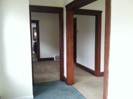 Building Photo - 653 Oakhill Ave