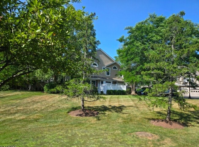 Foto del edificio - 34 High Pond Ln