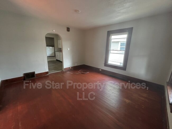 Building Photo - 107 S Livingston St