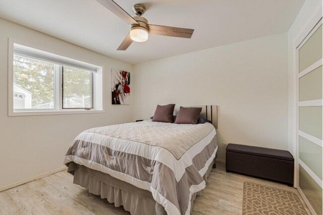 Building Photo - 4220 W Mangold Ave