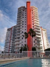 Building Photo - 1301 NE Miami Gardens Dr