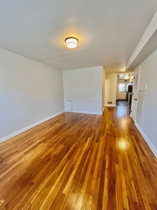 Photo - 218 10th St NE Apartment