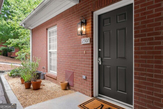 Foto del edificio - 2507 Terrace View NW