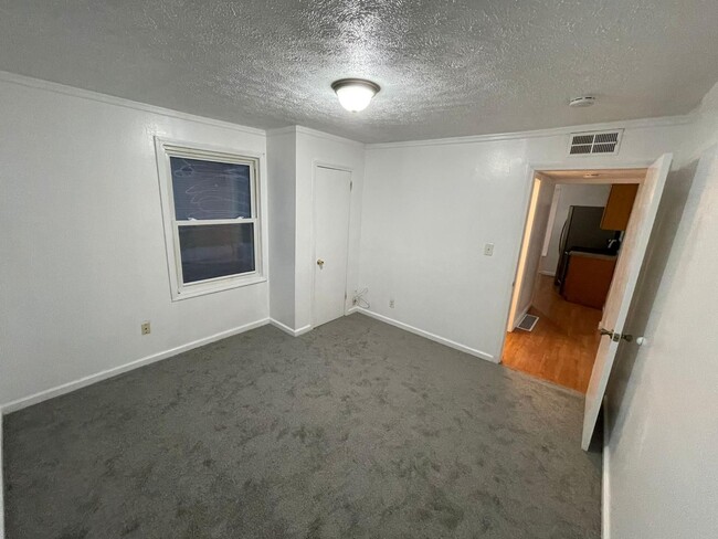Building Photo - 4681 OH-142