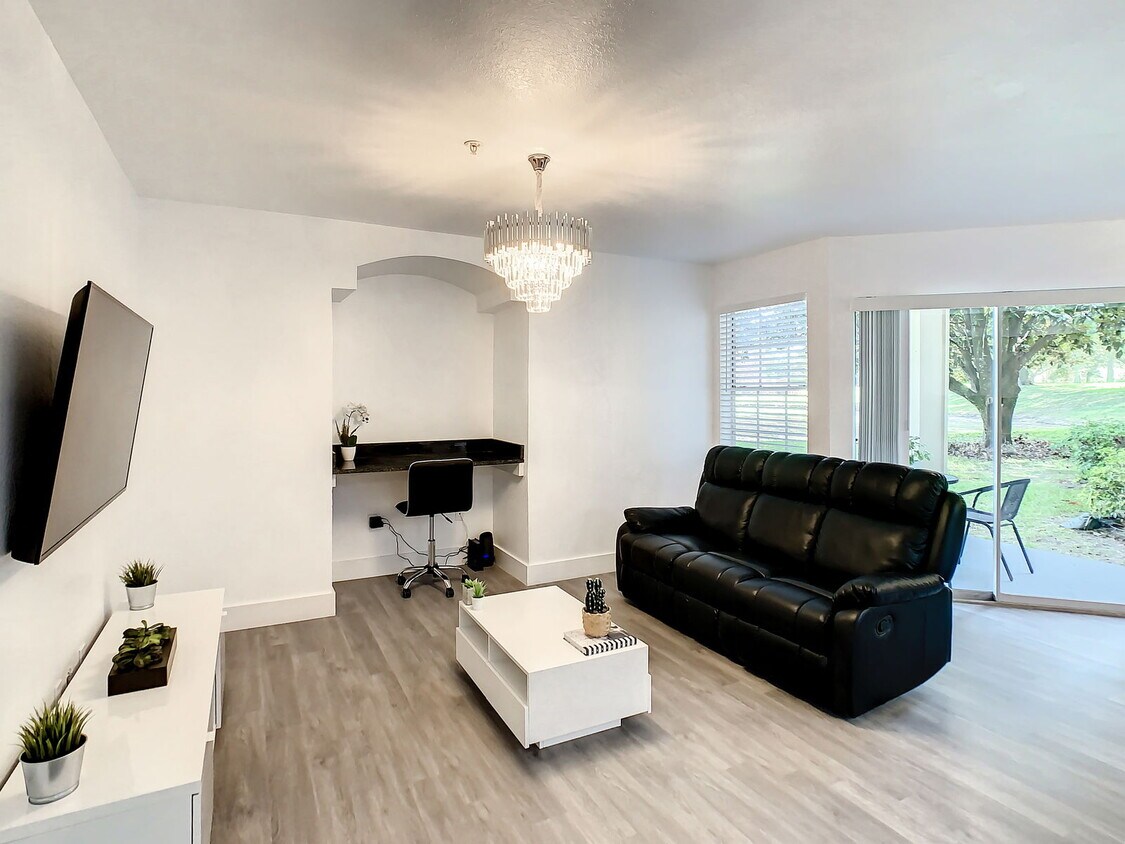 Foto principal - Westpointe Boulevard, Orlando, FL 32835 - 2 BR 2 BA condo