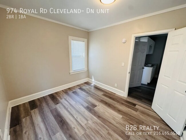 Foto del edificio - 974 Royal Rd