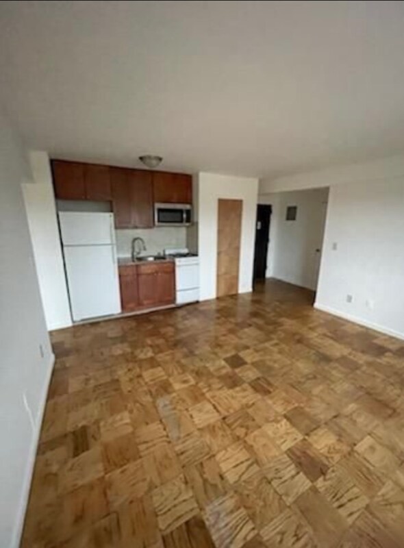 127 bruce Ave, Yonkers, NY 10705 Room for Rent in Yonkers, NY