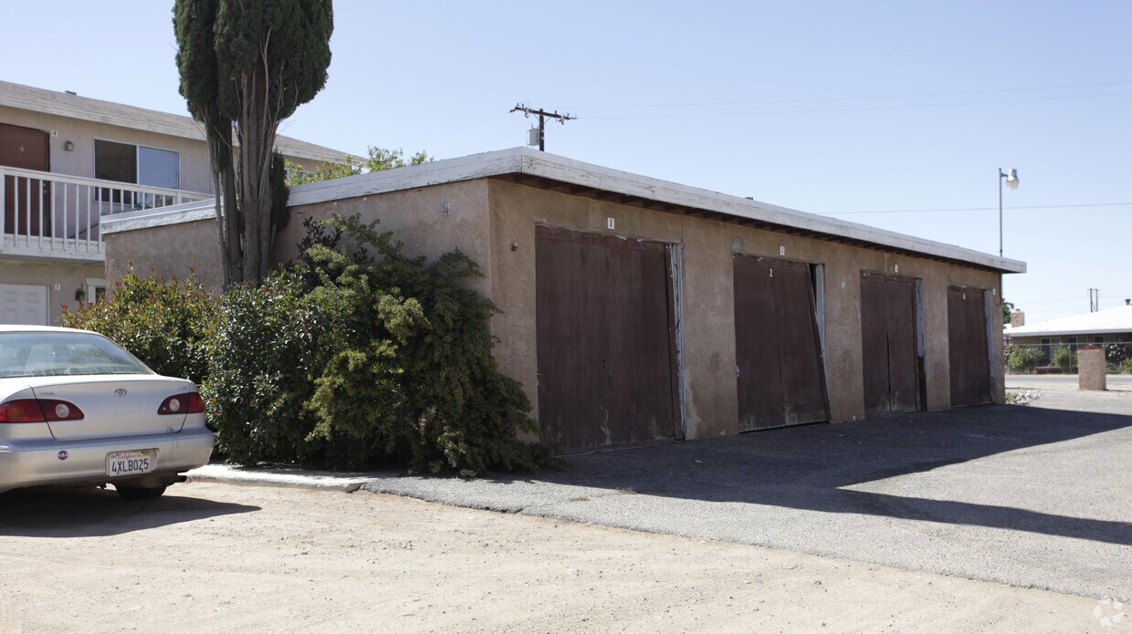 Building Photo - 15941 Tokay St