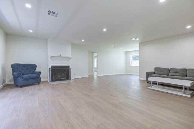 Foto del edificio - 7710 Wentworth St