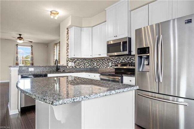 Foto del edificio - 4301  Salt Marsh Lane