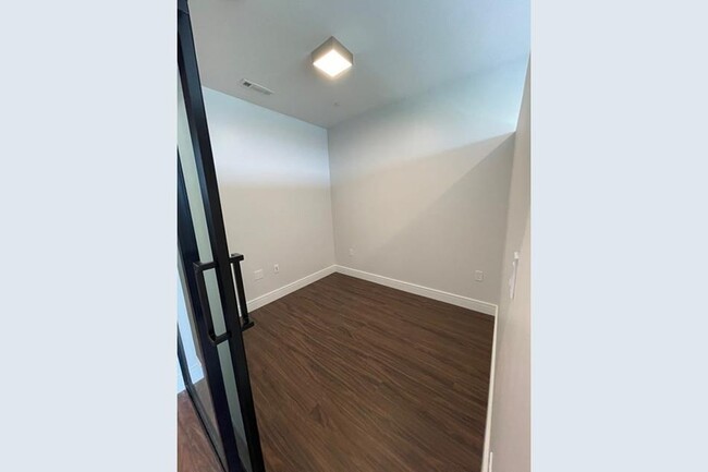 Bedroom - 99 Sumner St