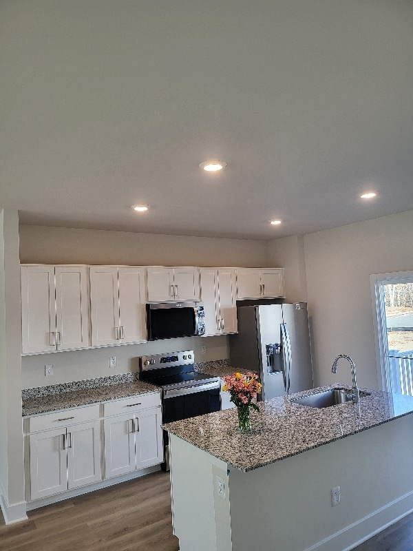 Building Photo - 180 Munsee Cir