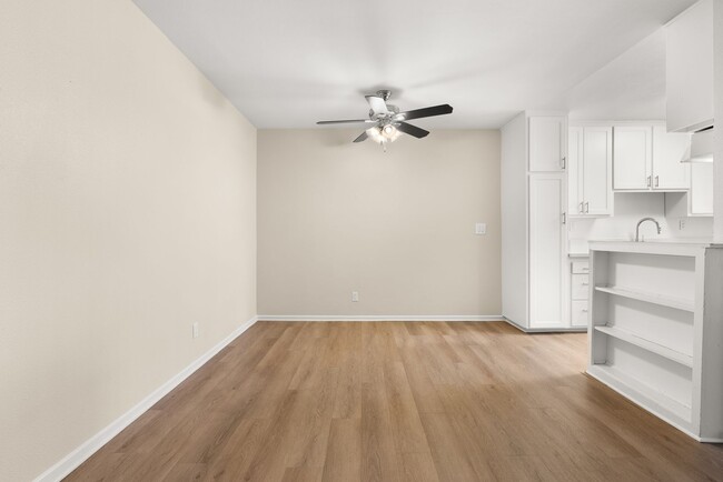 Interior Photo - Melrose Place Apartments