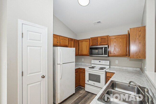 Building Photo - Charming 3BR House in Charlotte