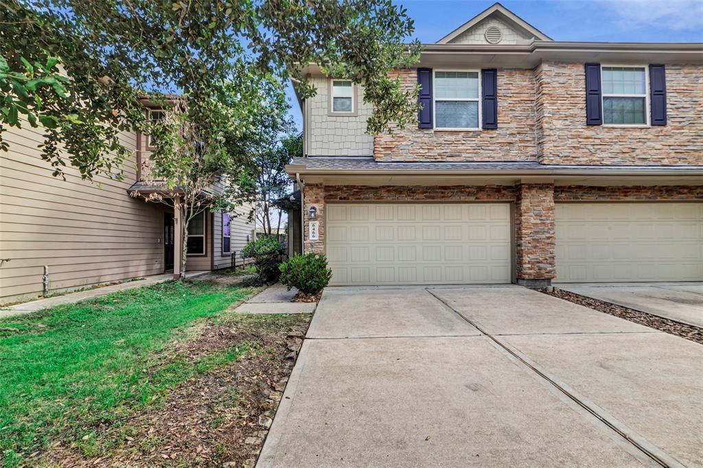 Foto principal - 6466 Calgary Woods Ln