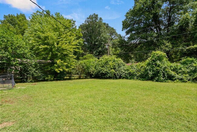 Building Photo - Completely Renovated 3-bedroom 1 bath Home...