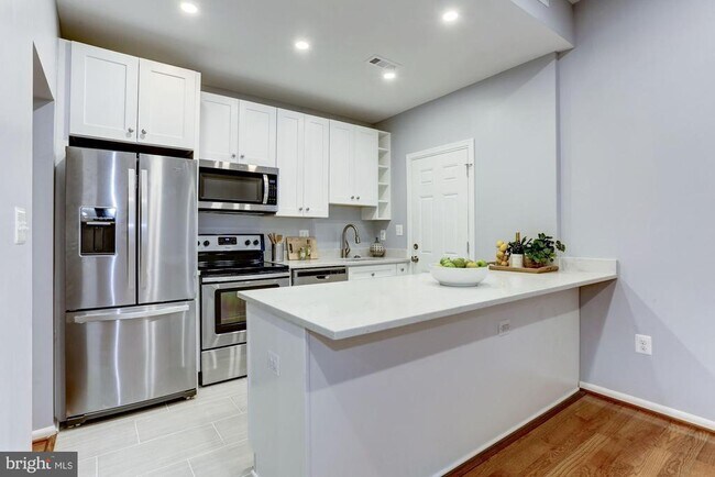 Foto del edificio - 1015 T St NW