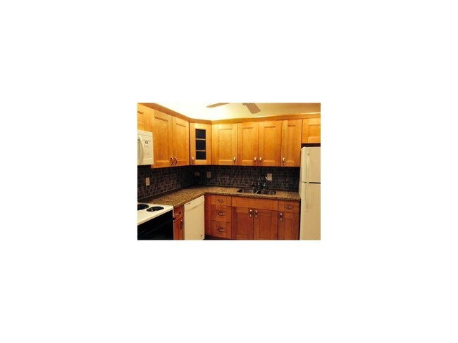 Building Photo - 6317 Bay Club Dr
