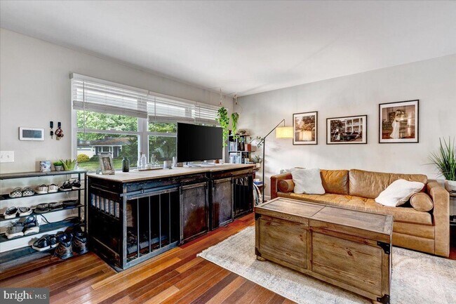 Foto del edificio - 1519 Manor View Rd