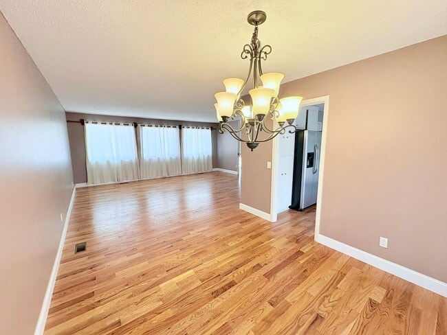 Building Photo - 101 Knight Cir