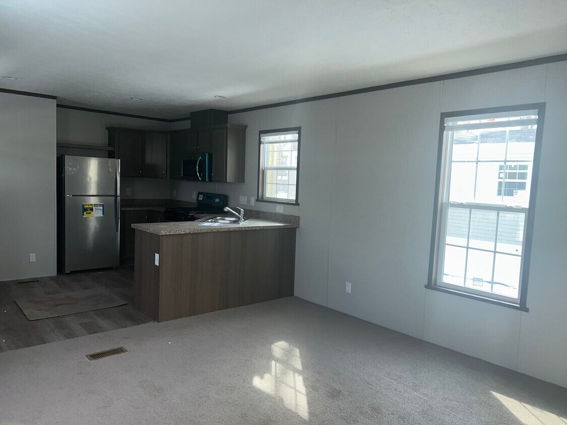 2467 8 Mile Rd, Kawkawlin, MI 48631 House Rental in Kawkawlin, MI