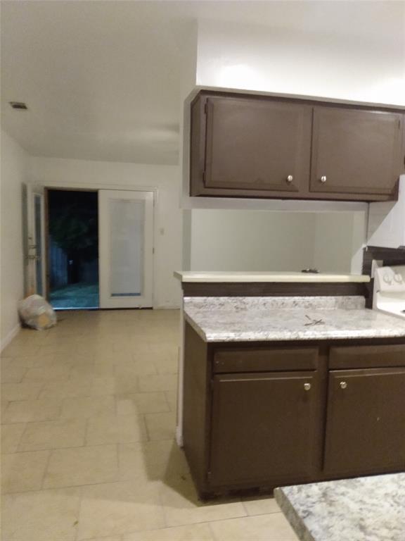 Foto del edificio - 6913 Chasewood Dr