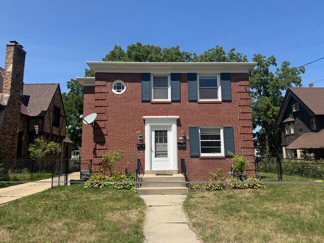 Foto del edificio - 7352 Harwood Ave