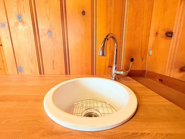 Foto del edificio - For Rent Units in Lompoc