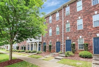 Building Photo - 106 Locomotive Ln