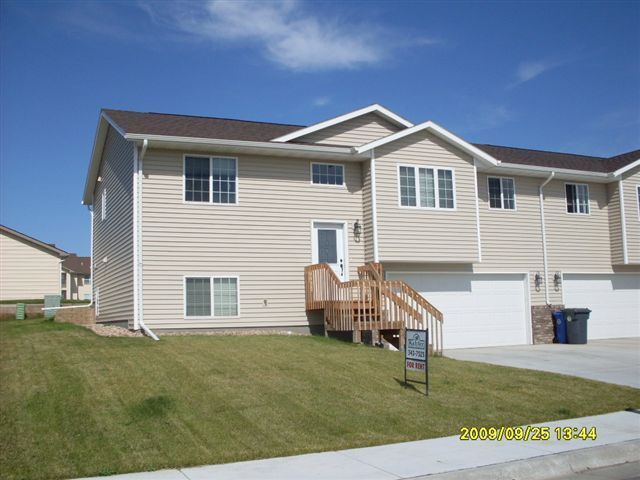 Primary Photo - 3 BEDROOM | 2 BATH | TOWNHOME | RAPID VALLEY