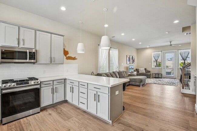 Building Photo - 6314 Chelsea Falls Ln