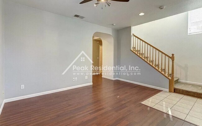 Foto del edificio - A Wonderful Newer 3bd/2.5ba Natomas Home!