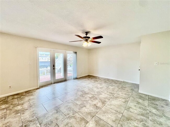 Building Photo - 5111 Coquina Key Dr SE