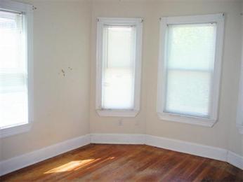 Primary Photo - 33 Adamson St