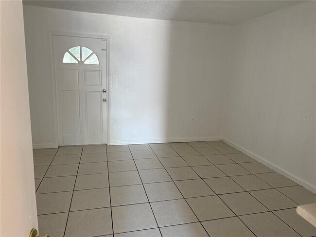 Foto del edificio - 6219 Oak Cluster Cir