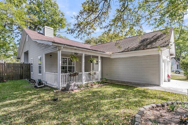 Foto del edificio - Charming 3 Bedroom, 2 Bath Home off of Longpoint in Mount Pleasant!