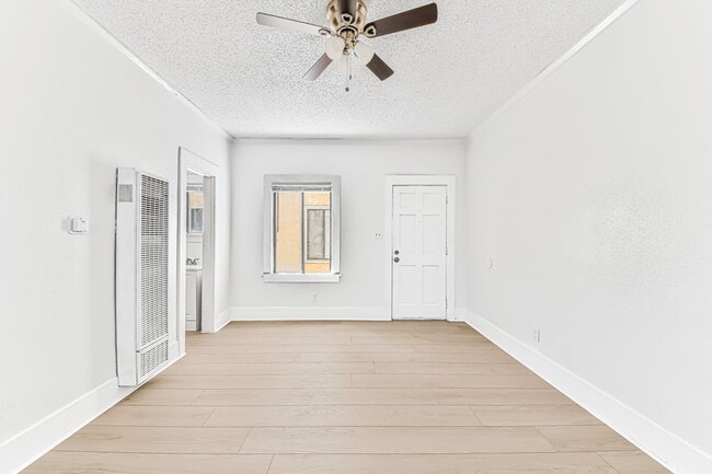 Building Photo - 1074 Obispo Ave