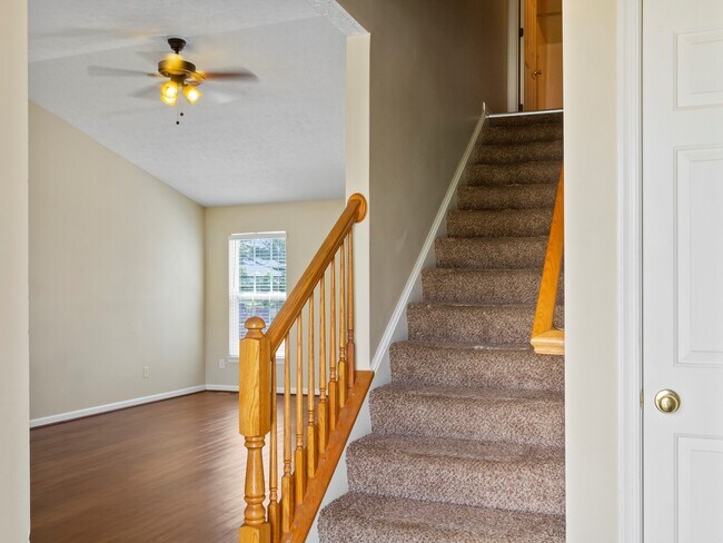 Foto del edificio - 443 Indian Lake Dr