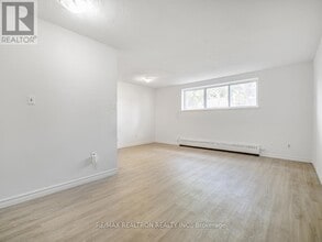 Building Photo - 165 Colborne Ave