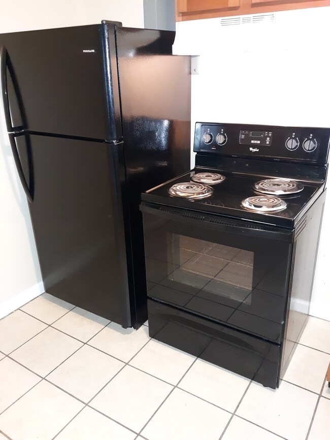 Building Photo - 1592 Druid Hill Dr