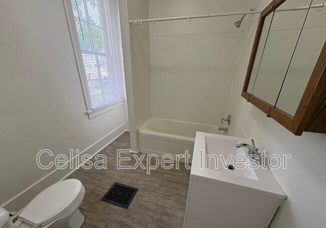 Foto del edificio - 528 5th St