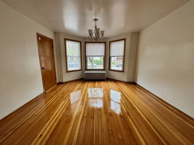 Living Room - 3118 N Central Park Ave