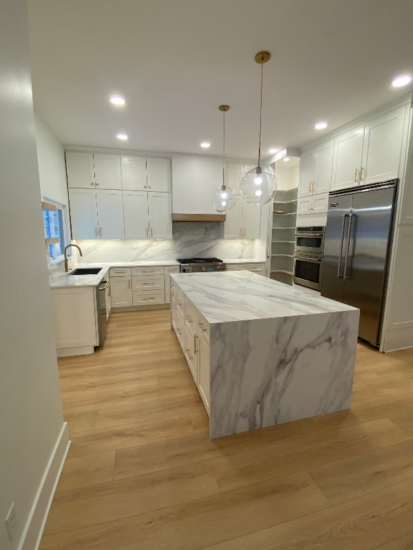 Building Photo - 421 S Union St