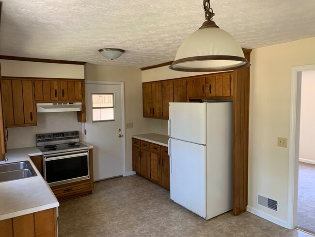 Foto del edificio - 3748 Cutler Dr SW