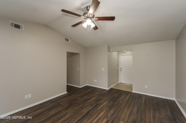 Foto del edificio - 1836 Shannon Lake Dr